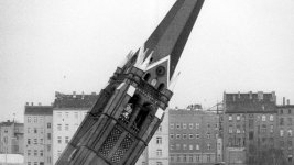 der-turm-der-versoehnungskirche-faellt-am-28-01-1985-wurde-in-ost-berlin-gesprengt-.jpg